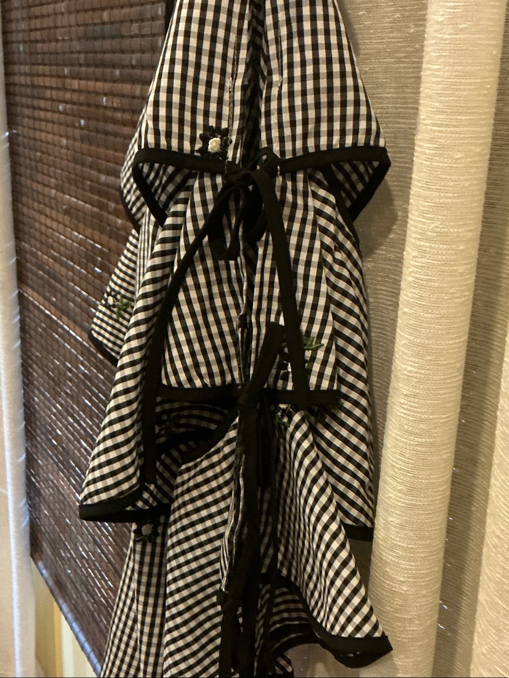 POL Black & White Gingham Ruffle Sleeve Blouse with Green Embroidery - Picture 4 of 5